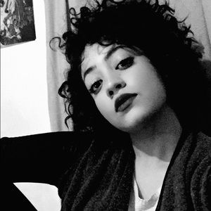 Meet your Posher, Perla